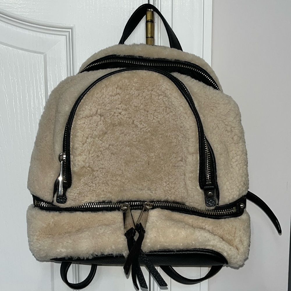 NWT Michael Kors Rhea Zip natural/black shearling/leather backpack